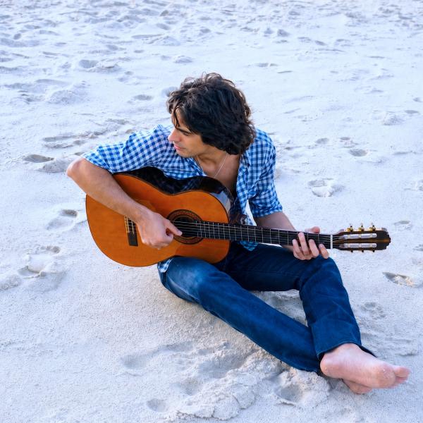 Andrés en la playa. 1981